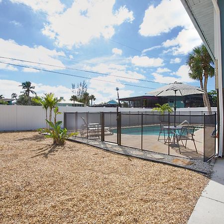 Beach Bungalow 1 By Sun Palace Vacations Fort Myers Beach Bagian luar foto