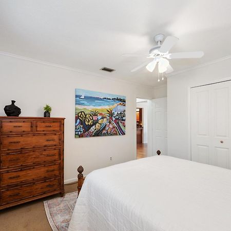 Beach Bungalow 1 By Sun Palace Vacations Fort Myers Beach Bagian luar foto