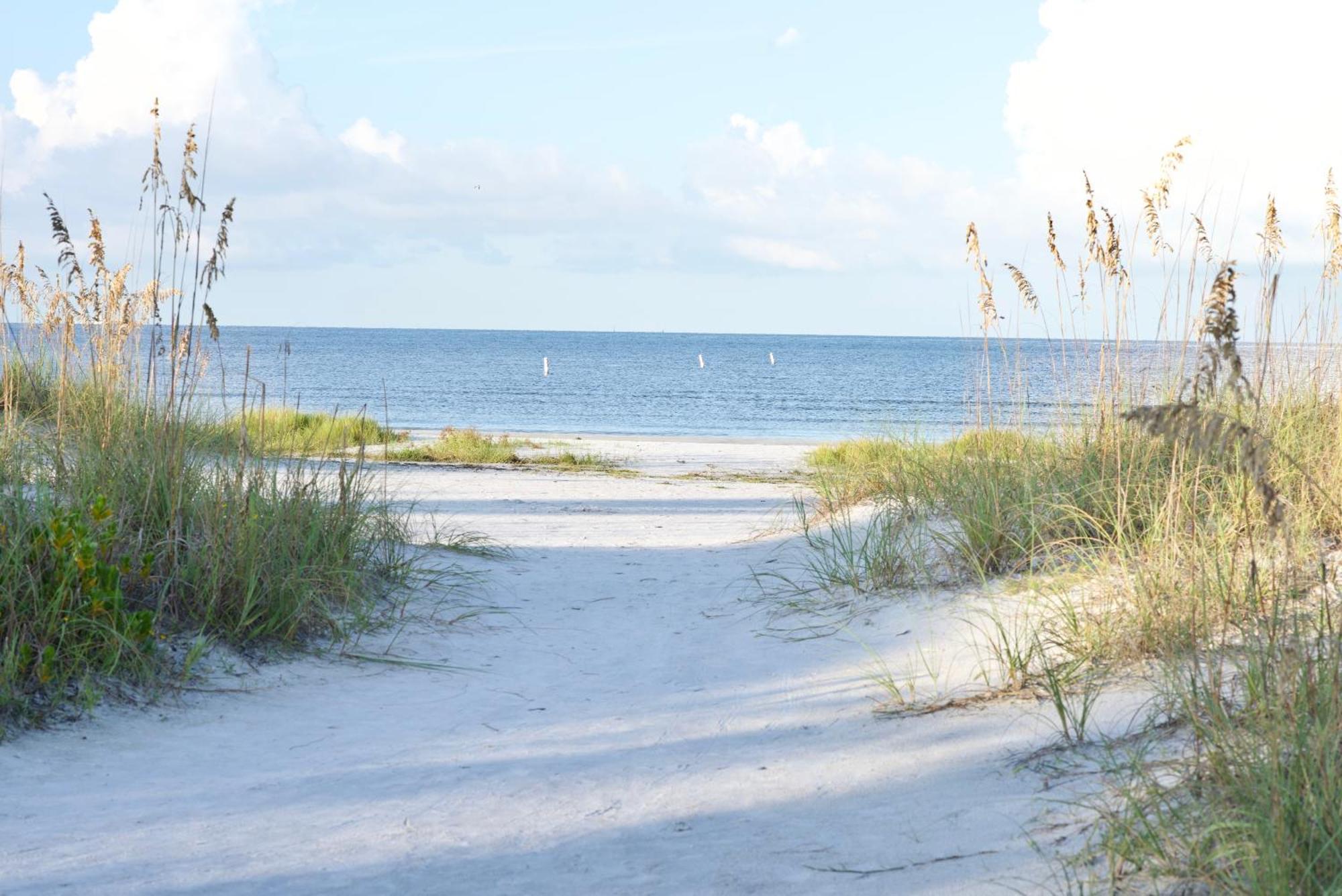 Beach Bungalow 1 By Sun Palace Vacations Fort Myers Beach Bagian luar foto